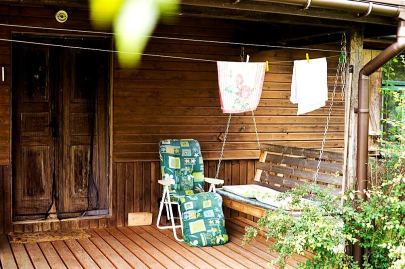 Czarne gm. Filipów, Dom 97 m2 nad jeziorem, działka zalesiona z plażą i pomostem
